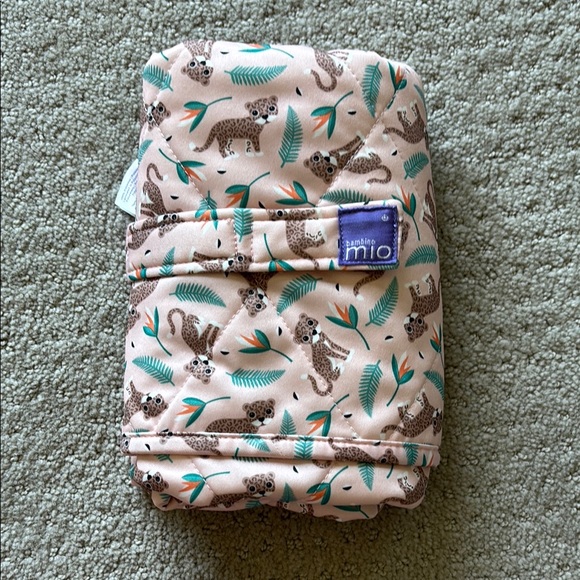 bambino mio Other - 5/$25- Quilted White diaper changing pad Mat